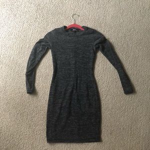 Long sleeve short black righty dress